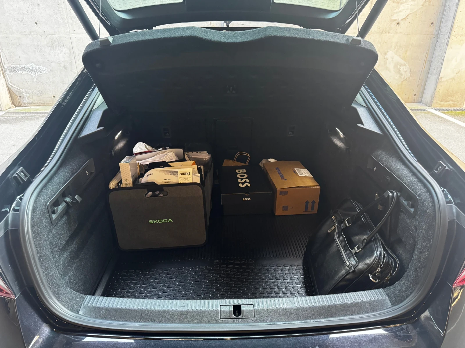 Skoda Superb 2.0 TSI, снимка 11 - Автомобили и джипове - 53740169