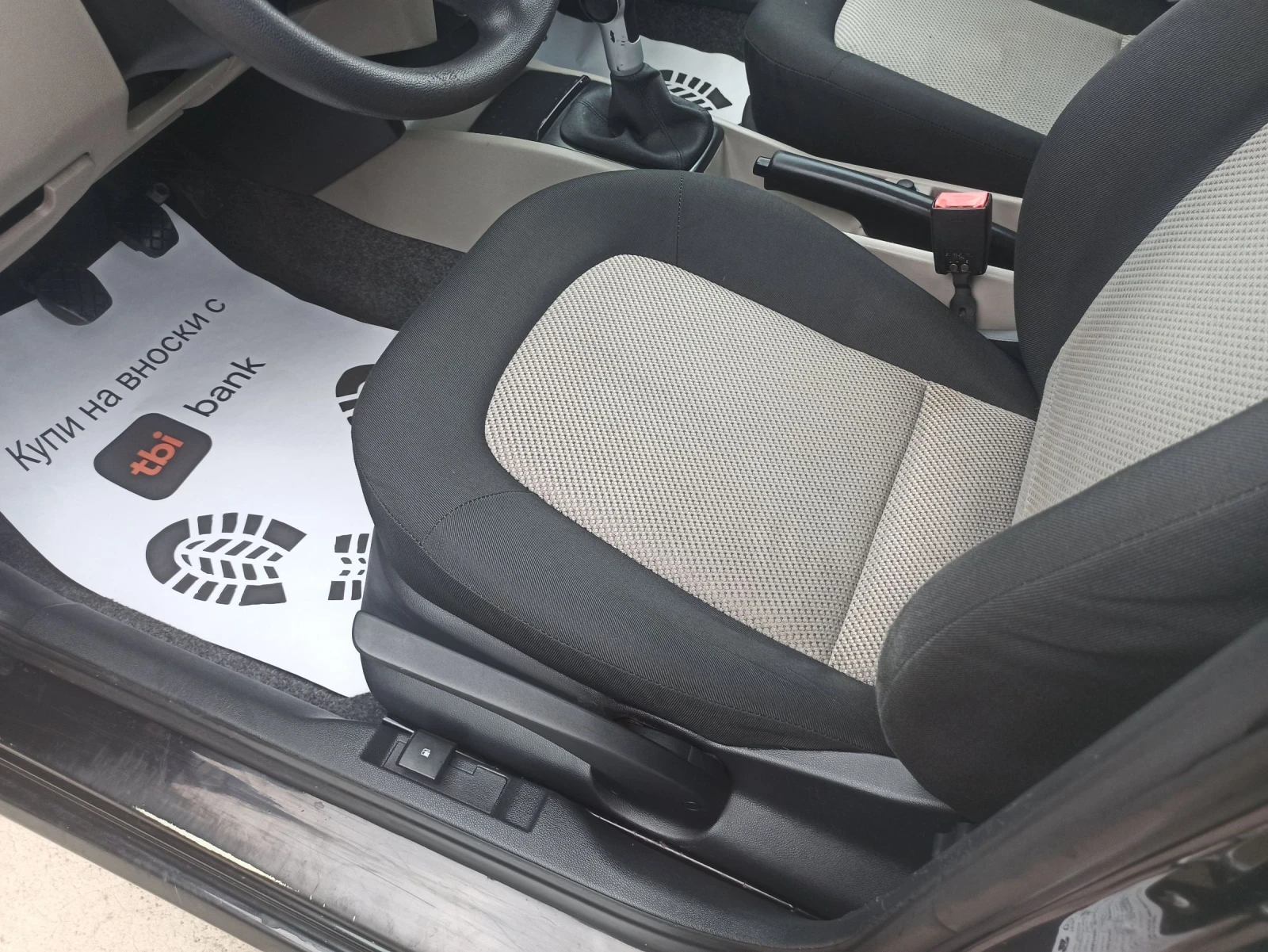 Skoda Fabia 1.4, снимка 10 - Автомобили и джипове - 54144167