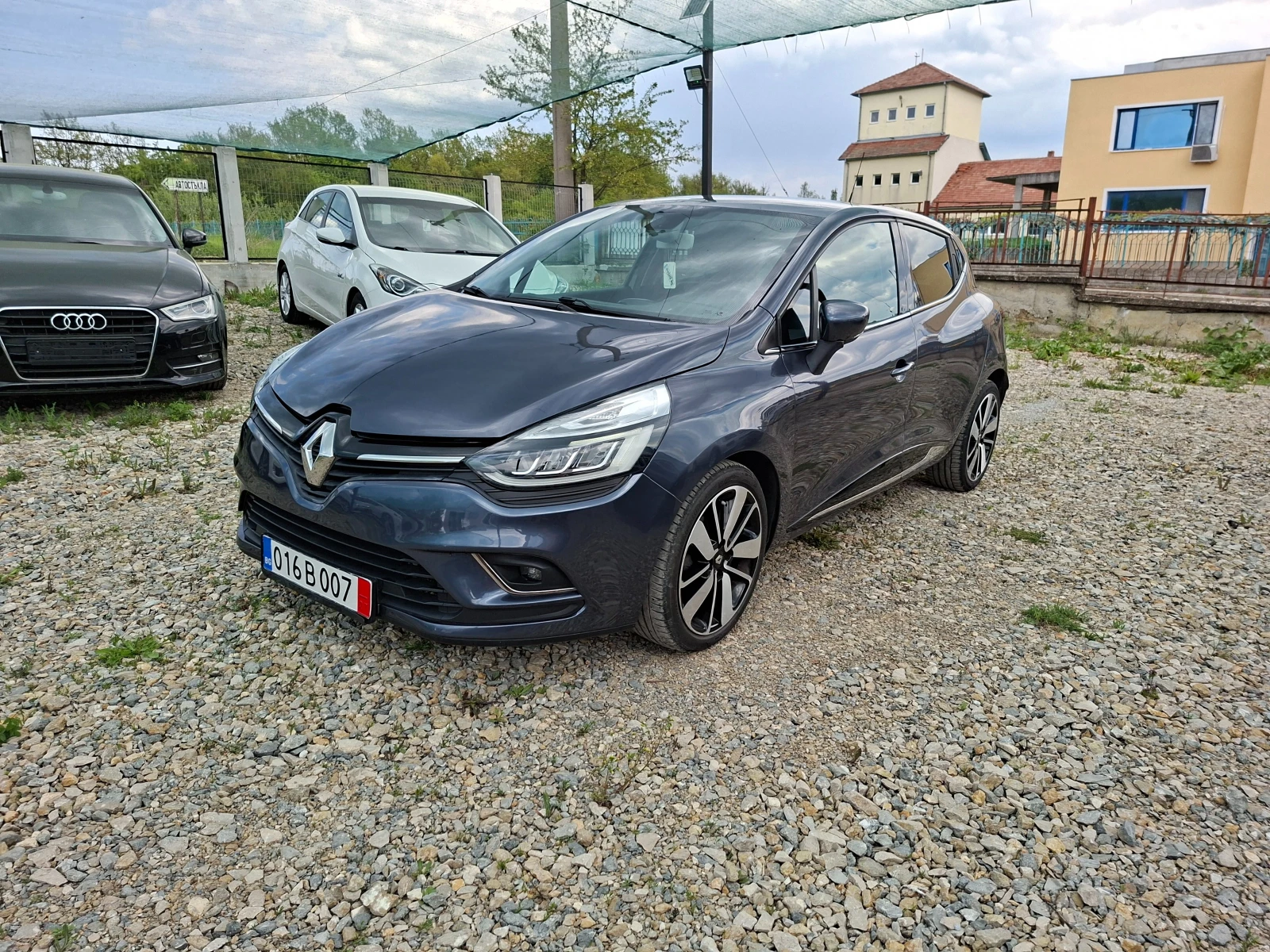 Renault Clio 1.5 , снимка 3 - Автомобили и джипове - 54497142