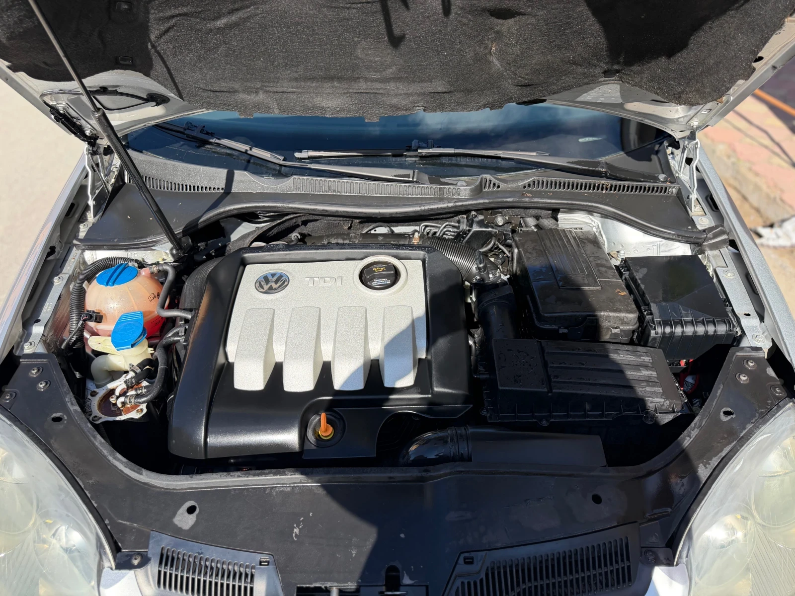 VW Golf 1.9, снимка 5 - Автомобили и джипове - 54591011