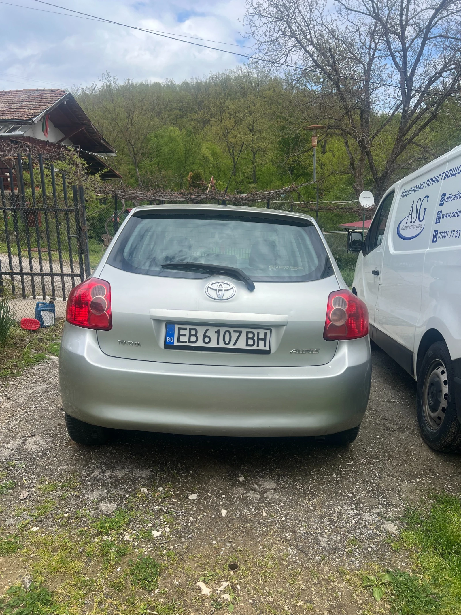Toyota Auris, снимка 10 - Автомобили и джипове - 54653249