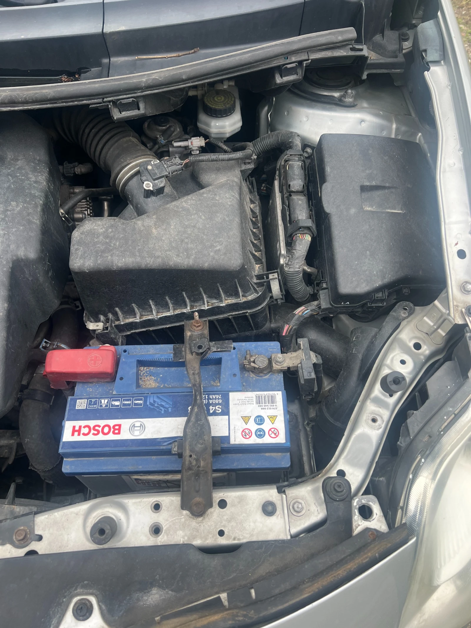 Toyota Auris, снимка 5 - Автомобили и джипове - 54653249