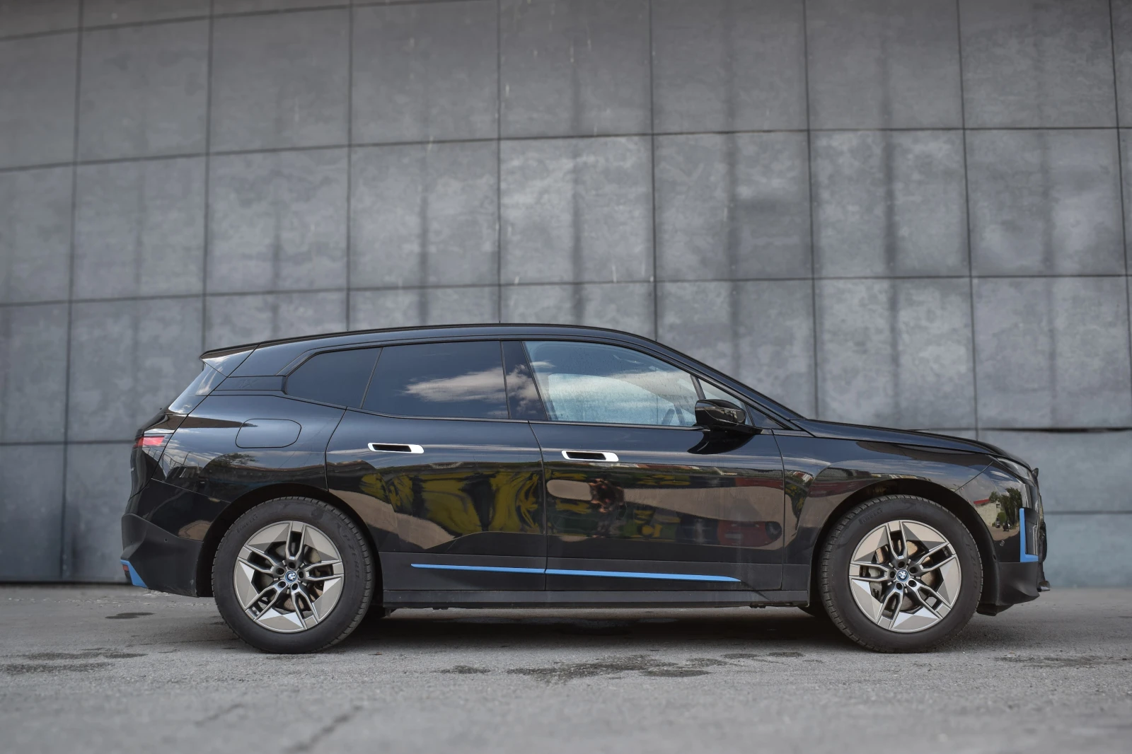 BMW iX XDrive 50, снимка 8 - Автомобили и джипове - 54661280