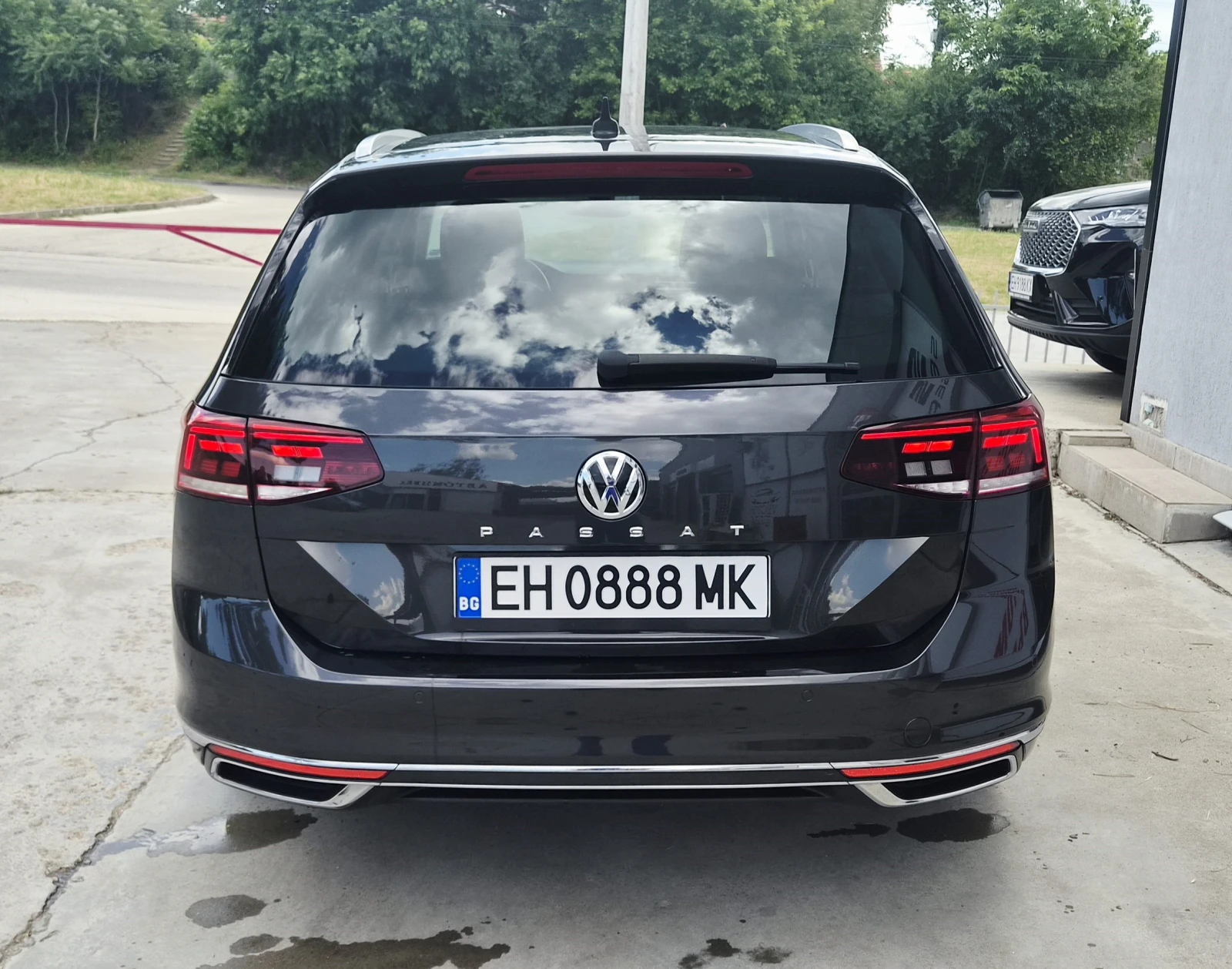 VW Passat Executive 190hp Кожа/Дигитал/LED/Камера/Ел.багажни, снимка 5 - Автомобили и джипове - 54728217