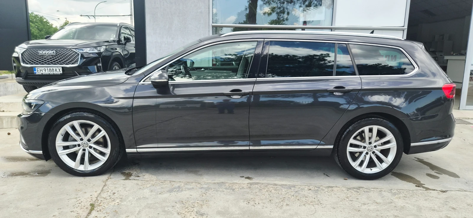 VW Passat Executive 190hp Кожа/Дигитал/LED/Камера/Ел.багажни, снимка 7 - Автомобили и джипове - 54728217
