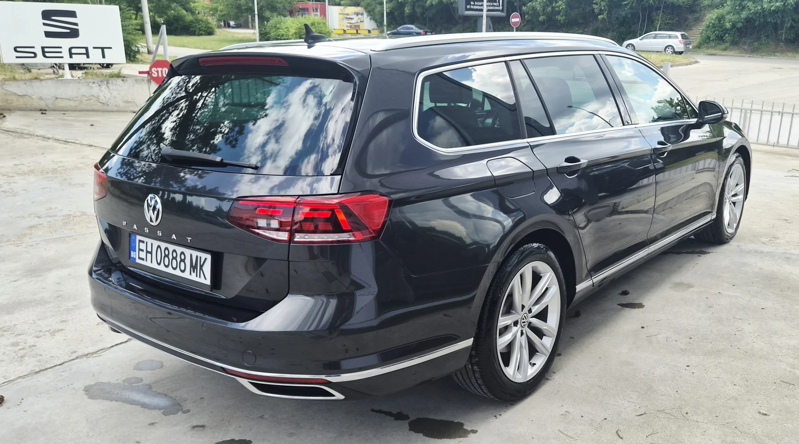 VW Passat Executive 190hp Кожа/Дигитал/LED/Камера/Ел.багажни, снимка 4 - Автомобили и джипове - 54728217