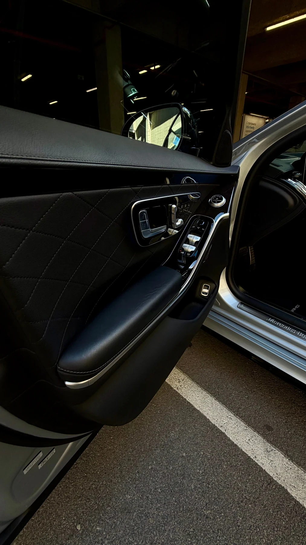 Mercedes-Benz S 580  Mercedes-Benz S580 4MATIC AMG Line | 2022 | , снимка 11 - Автомобили и джипове - 54900544