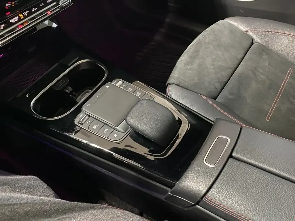 Mercedes-Benz CLA 250 Coupe 4MATIC AMG Sport Package, снимка 16 - Автомобили и джипове - 55114455