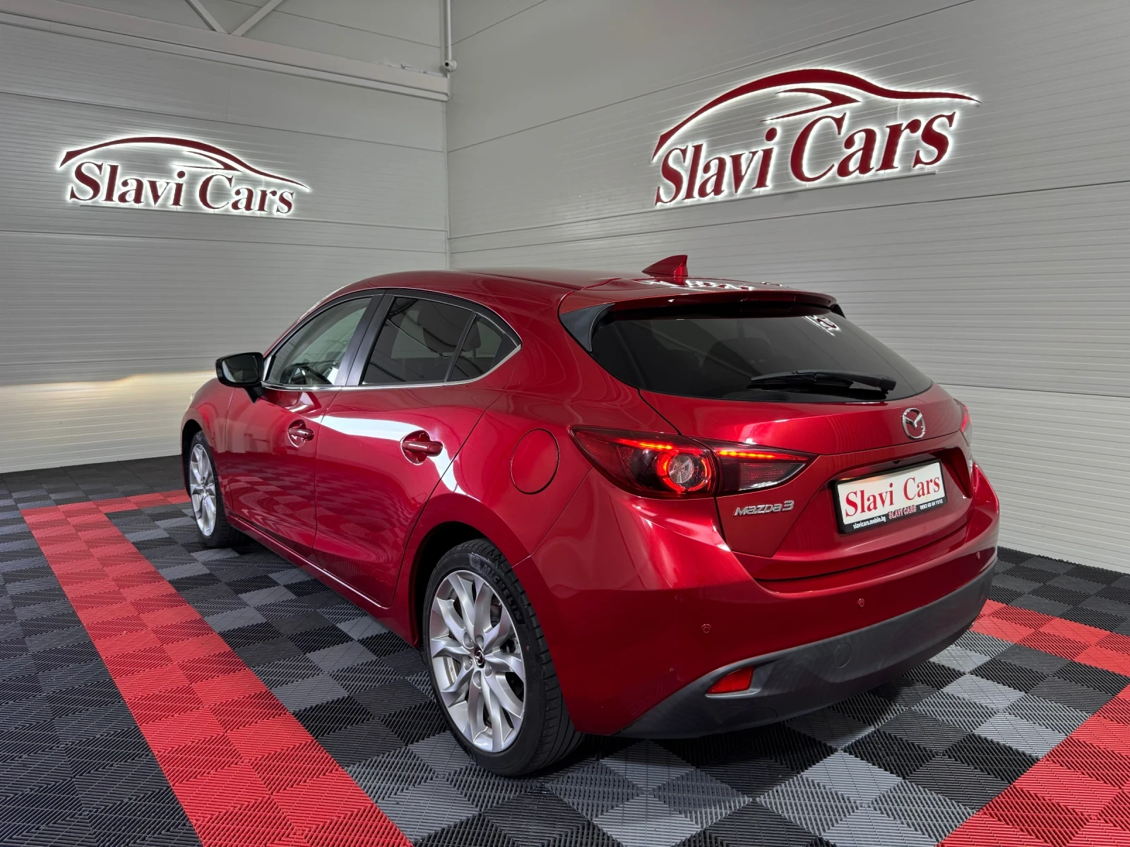 Mazda 3 1.5 d EXCEED | HUD/ Camera/ Keyless/ Heat/ Bose, снимка 4 - Автомобили и джипове - 55147676
