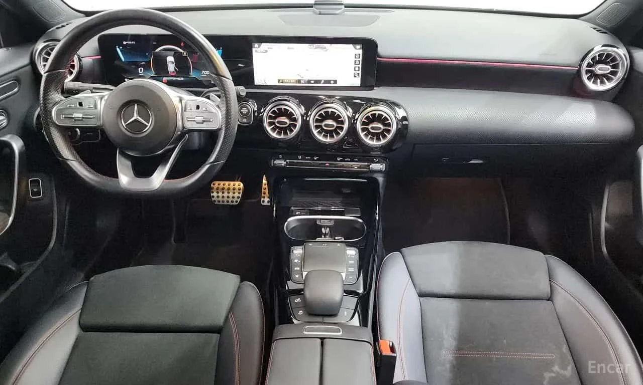 Mercedes-Benz A 35 | ПАНОРАМА | ПОДГРЕВ | АВТОКРЕДИТ | , снимка 5 - Автомобили и джипове - 55612309