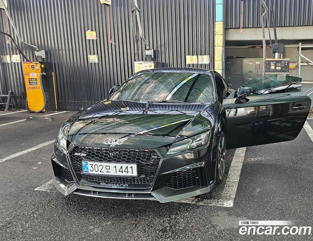 Audi Tt TTRS Package* Подгрев* Ксенон* Stage 3 Tune* , снимка 2 - Автомобили и джипове - 56062590