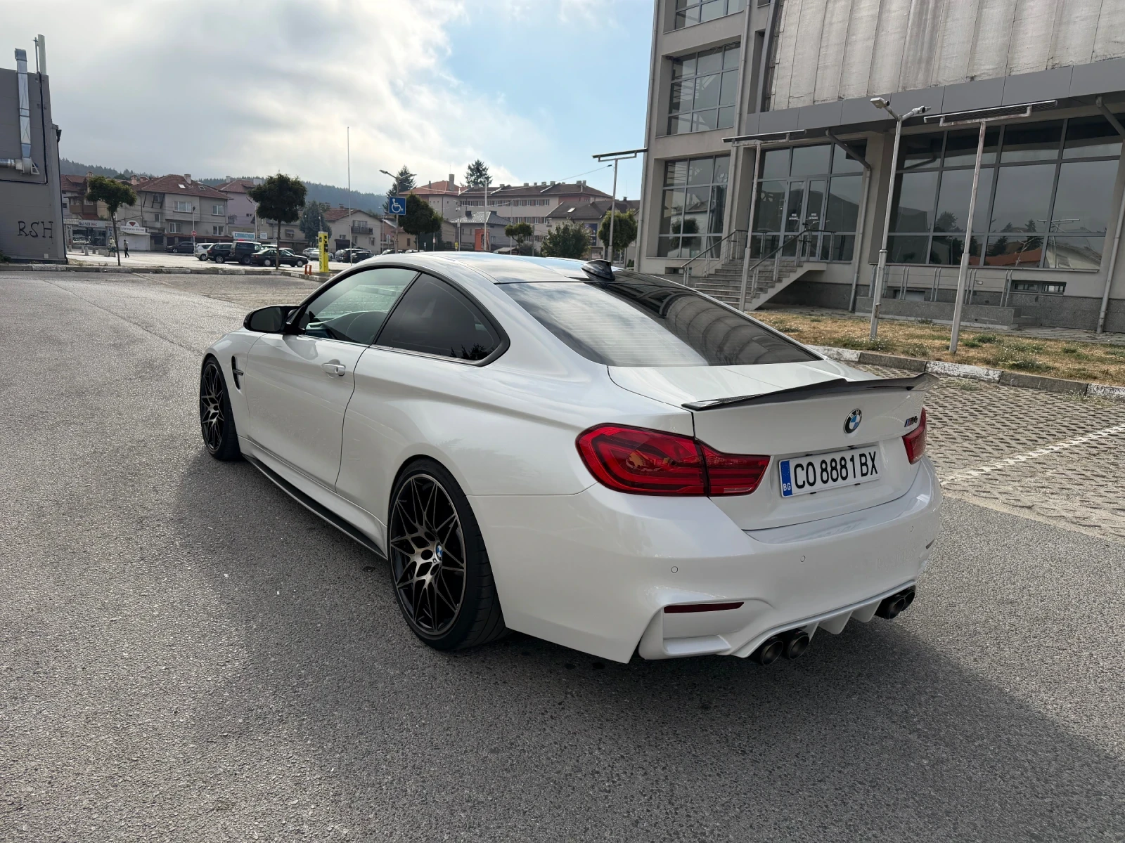 BMW M4 Competition, снимка 3 - Автомобили и джипове - 56191210