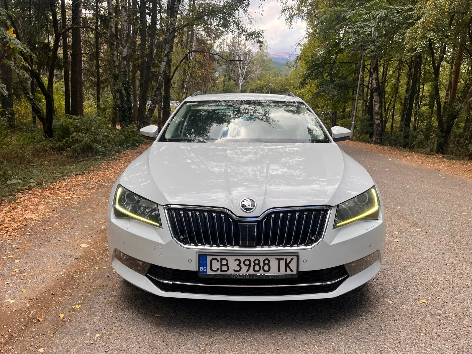 Skoda Superb 2.0 190кс 4х4 АВТОМАТИК , снимка 2 - Автомобили и джипове - 56223651