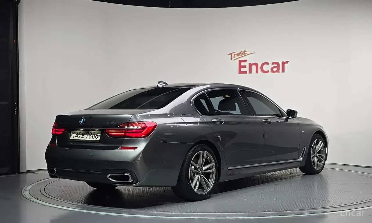 BMW 740 Li * xDrive * M Sport * 4x Обдухване * HUD * TV * , снимка 2 - Автомобили и джипове - 56228452