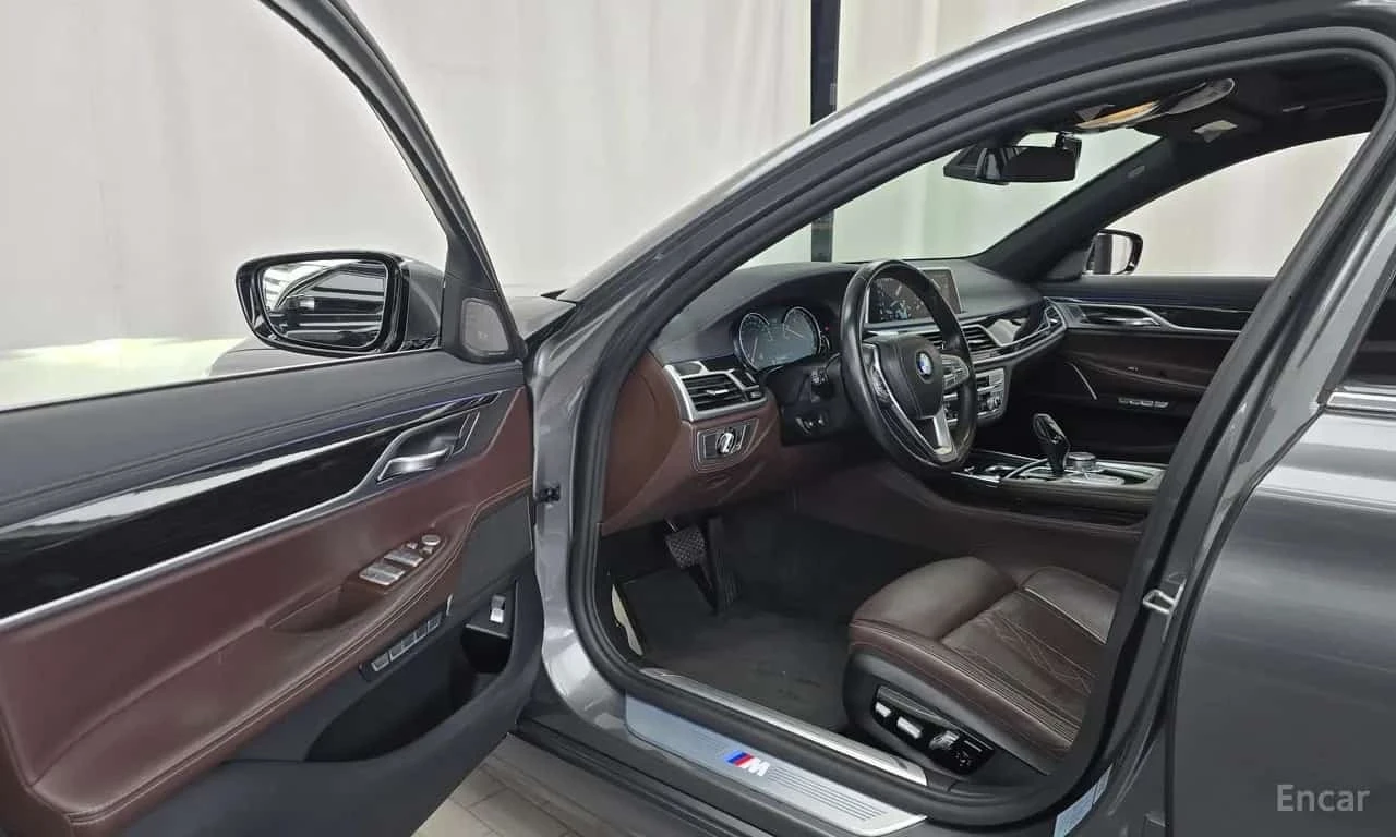 BMW 740 Li * xDrive * M Sport * 4x Обдухване * HUD * TV * , снимка 6 - Автомобили и джипове - 56228452
