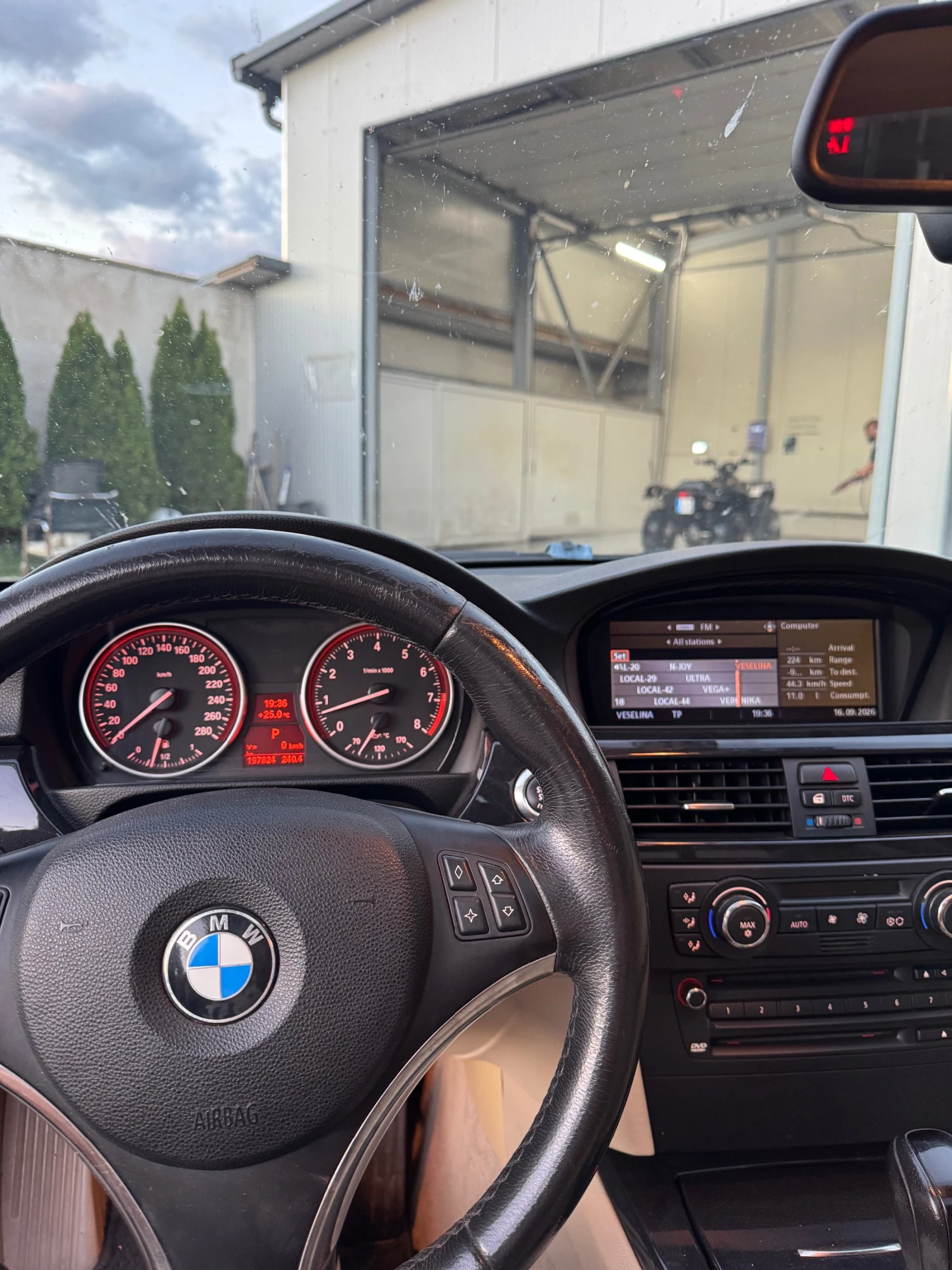 BMW 335, снимка 8 - Автомобили и джипове - 56345309