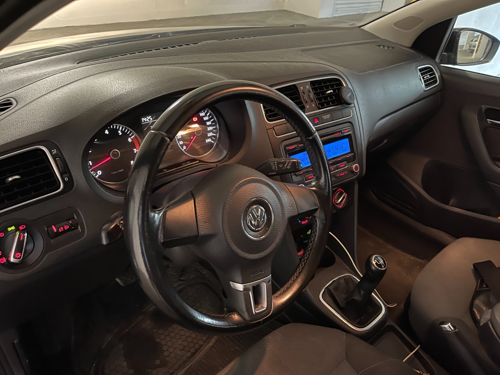 VW Polo, снимка 5 - Автомобили и джипове - 56547745