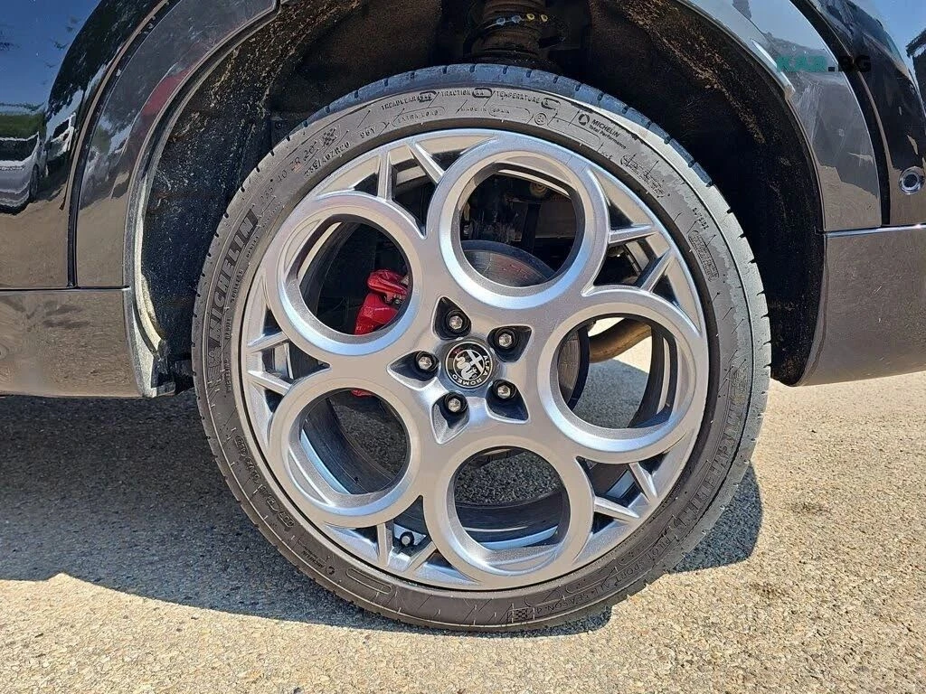 Alfa Romeo Tonale, снимка 9 - Автомобили и джипове - 56711075