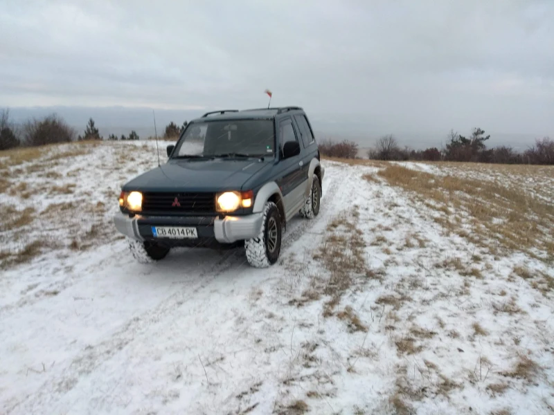 Mitsubishi Pajero 2.5, снимка 14 - Автомобили и джипове - 47980496