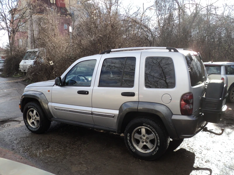 Jeep Cherokee 2.8 CRD, снимка 5 - Автомобили и джипове - 48652605