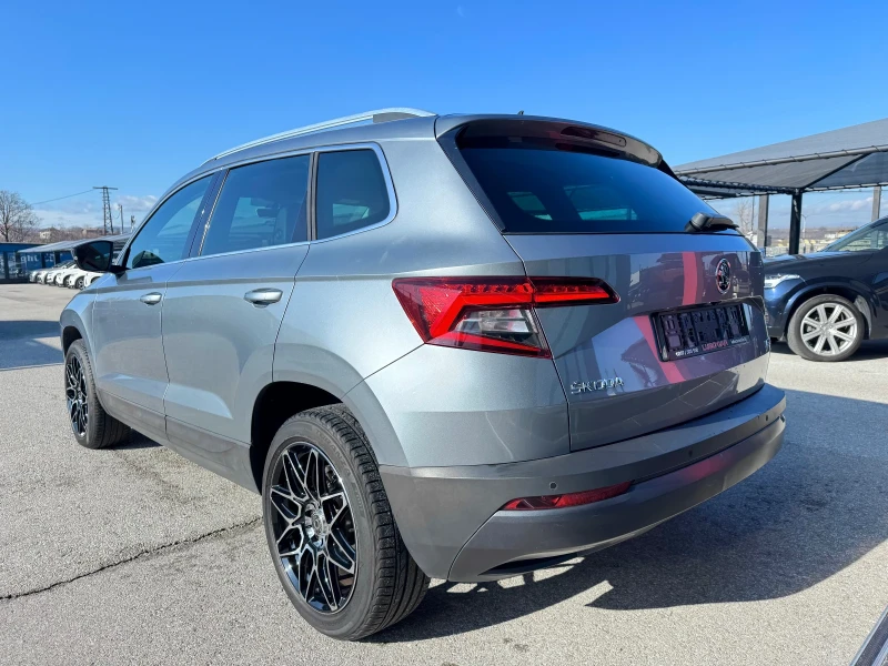 Skoda Karoq 1.6TDI-AUT-FULL LED-CAMERA-KEYLESS-AMBIENT-TOP, снимка 3 - Автомобили и джипове - 52529947