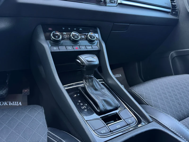 Skoda Karoq 1.6TDI-AUT-FULL LED-CAMERA-KEYLESS-AMBIENT-TOP, снимка 13 - Автомобили и джипове - 52529947