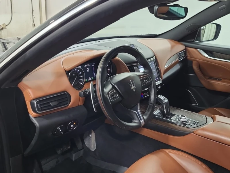 Maserati Levante S GRANLUSSO | AWD | VOCAL ASSIST | ШИБЕДАХ| CARFAX, снимка 10 - Автомобили и джипове - 53382346