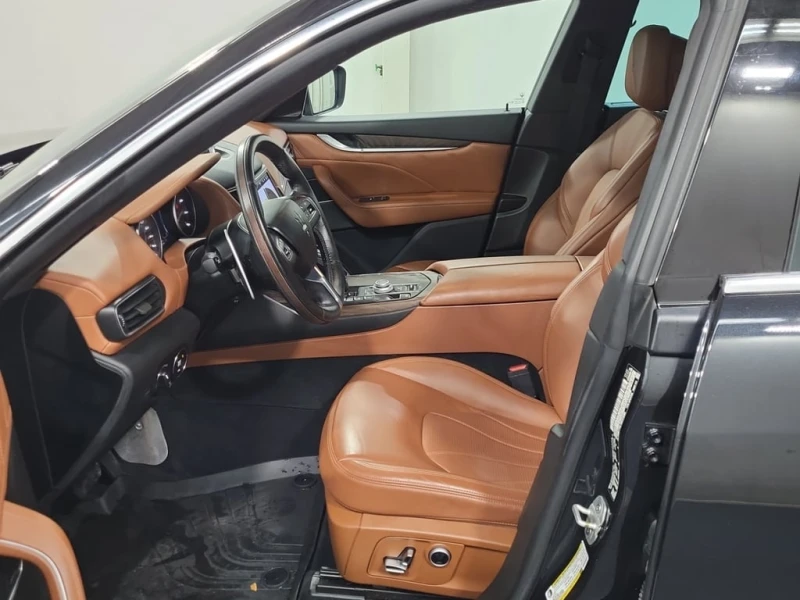 Maserati Levante S GRANLUSSO | AWD | VOCAL ASSIST | ШИБЕДАХ| CARFAX, снимка 9 - Автомобили и джипове - 53382346