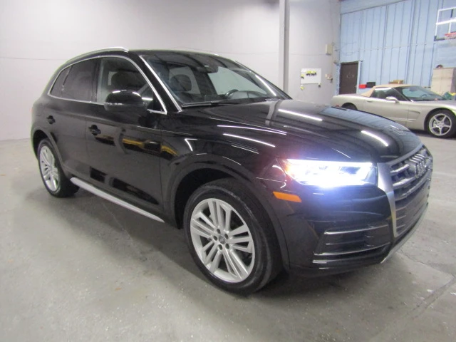 Audi Q5 Premium Plus* BOSE* PANO* КАМЕРИ* ПОДГРЕВИ, снимка 1 - Автомобили и джипове - 48081520