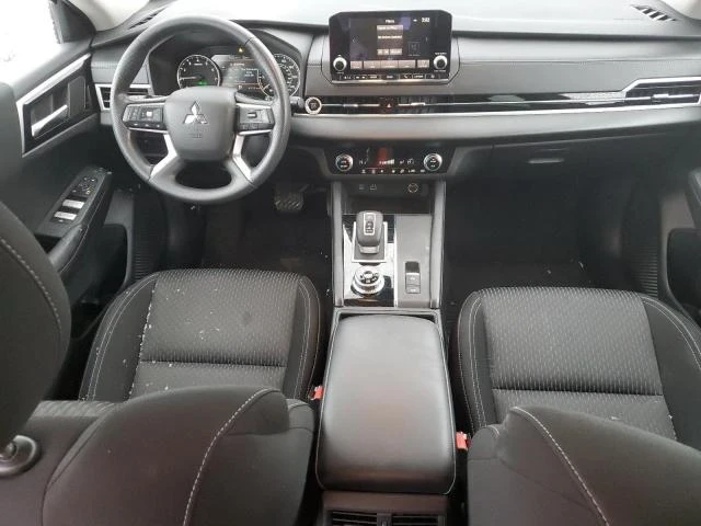 Mitsubishi Outlander, снимка 7 - Автомобили и джипове - 48772311