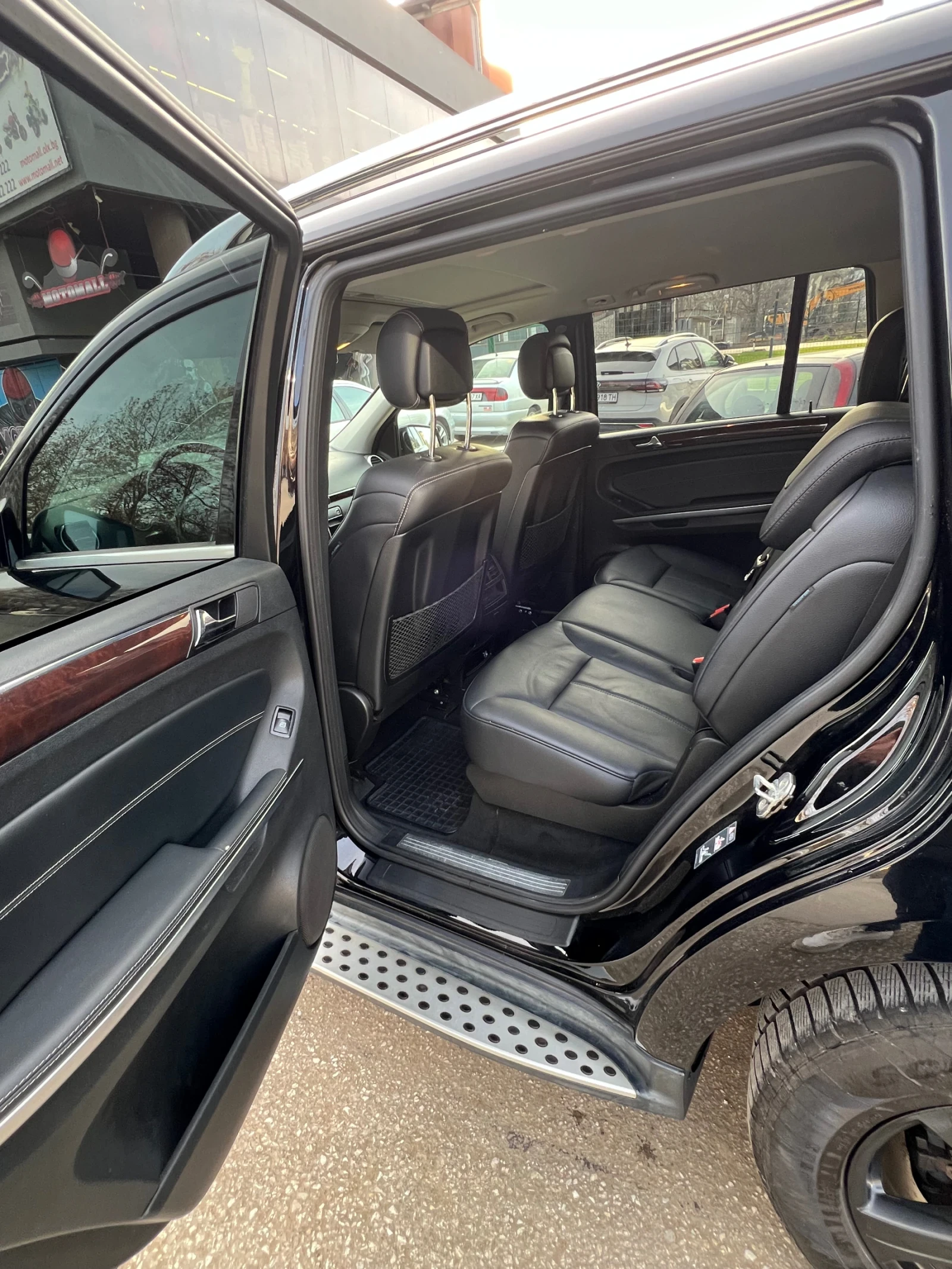 Mercedes-Benz GL 450 Газ/Бензин, Поддържан безкомпромисно - изображение 9