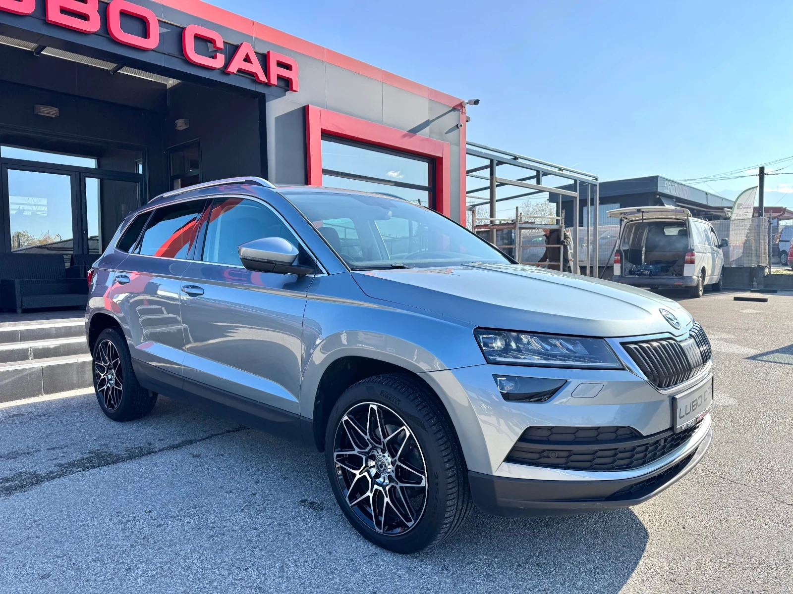 Skoda Karoq 1.6TDI-AUT-FULL LED-CAMERA-KEYLESS-AMBIENT-TOP | Mobile.bg   6