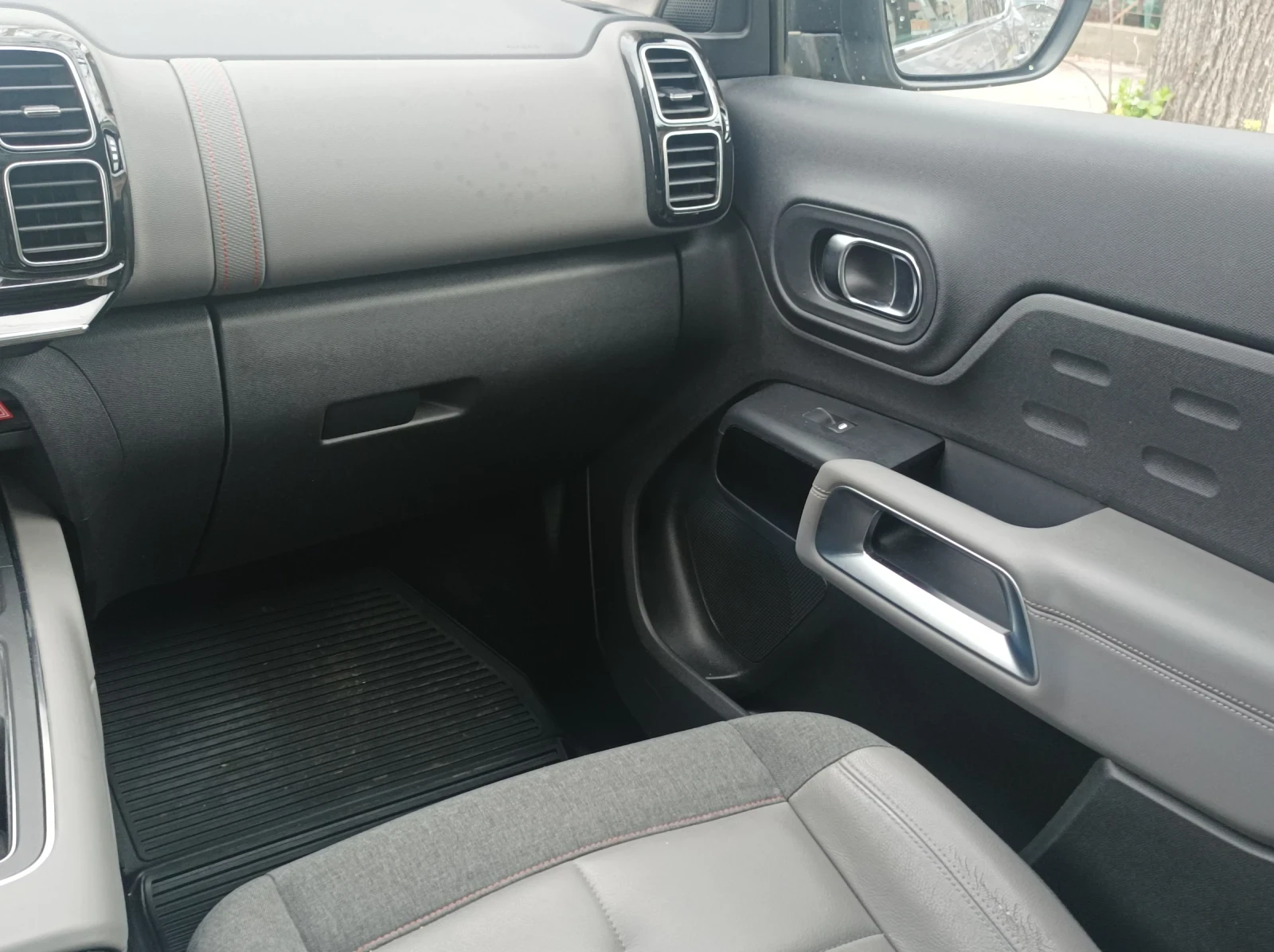 Citroen C5 Aircross 1.6 Shine 180, снимка 8 - Автомобили и джипове - 53918207