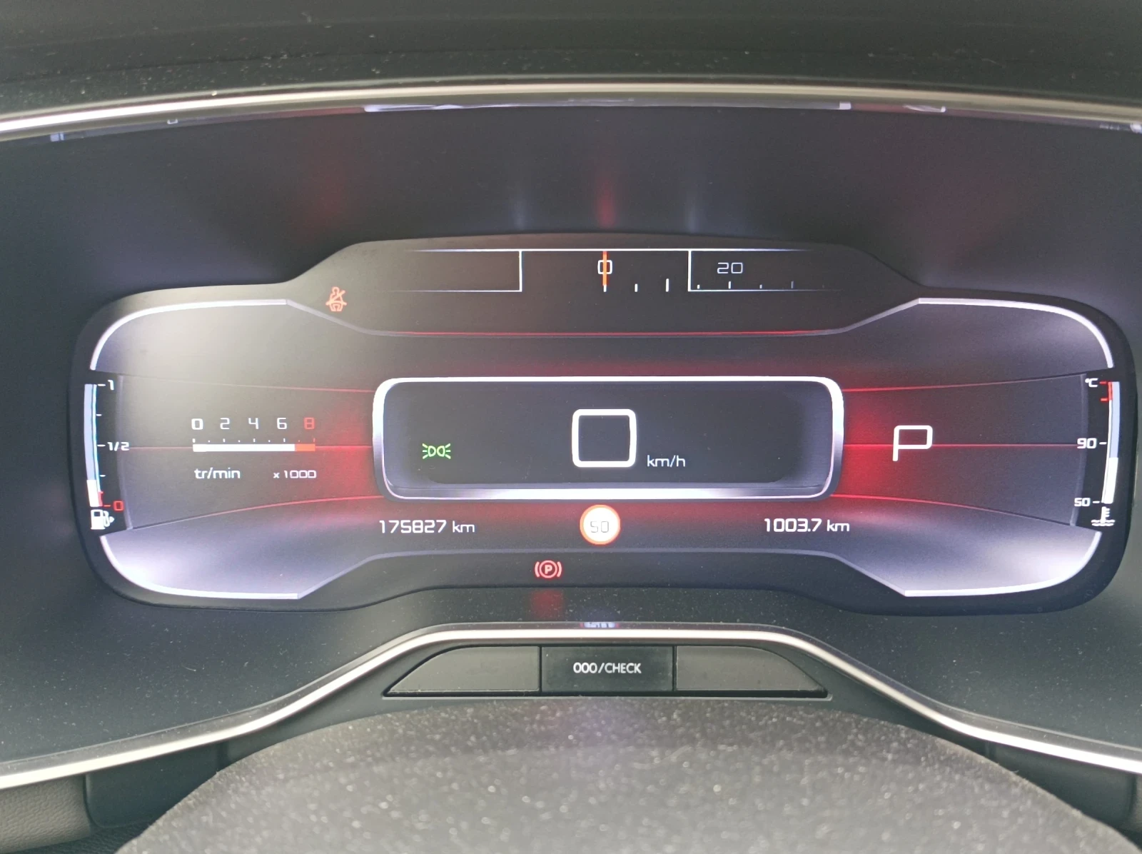 Citroen C5 Aircross 1.6 Shine 180, снимка 7 - Автомобили и джипове - 53918207