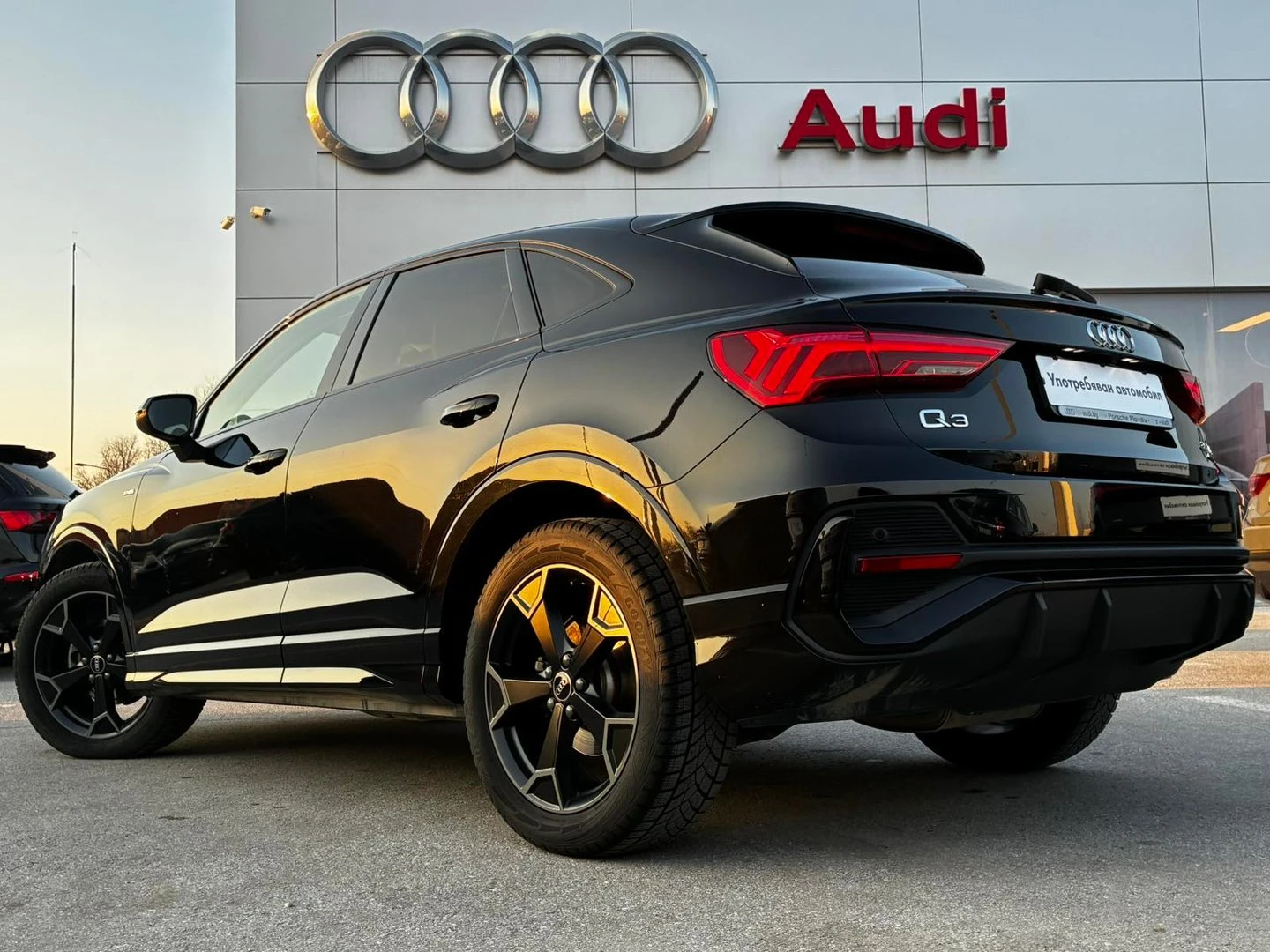 Audi Q3, снимка 6 - Автомобили и джипове - 56420771