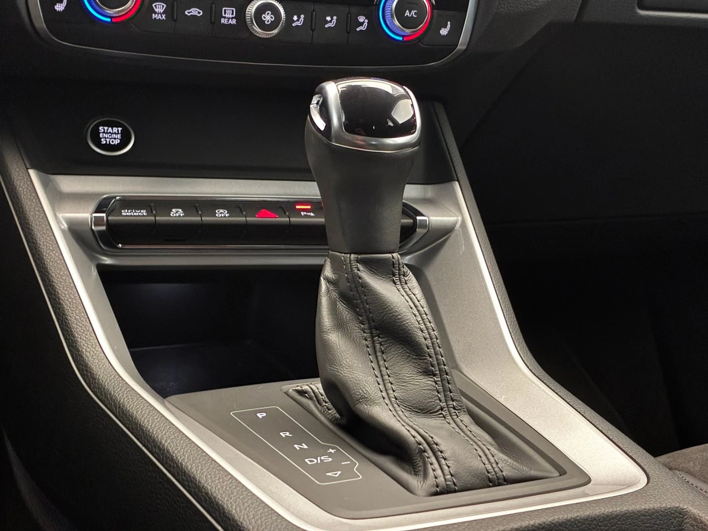 Audi Q3, снимка 5 - Автомобили и джипове - 56420771