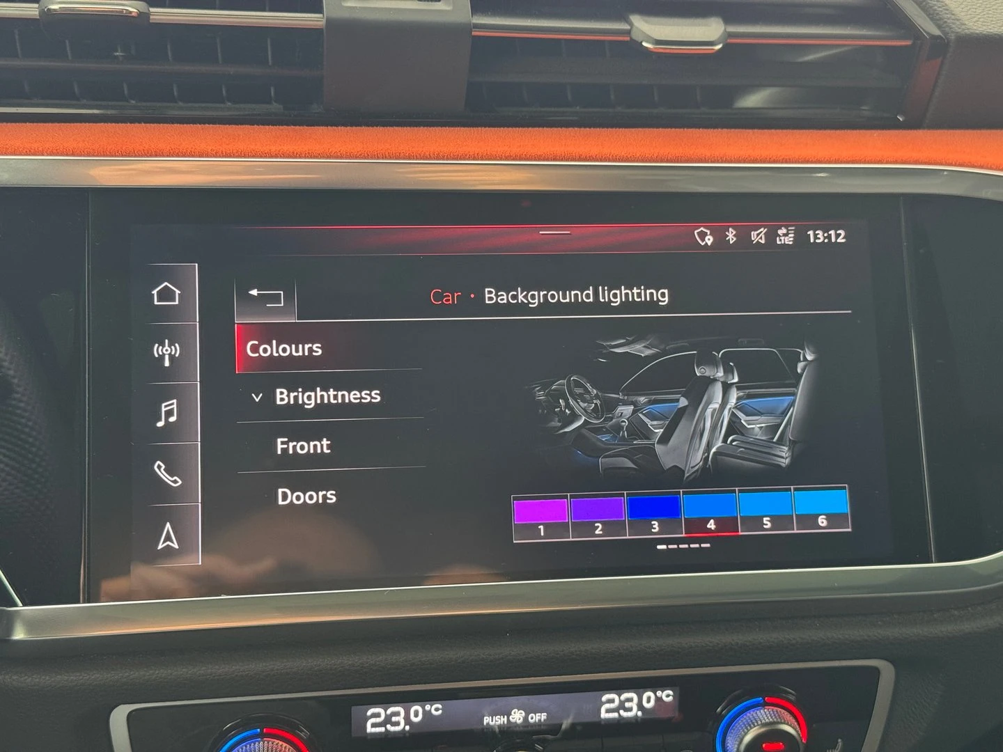 Audi Q3, снимка 16 - Автомобили и джипове - 56421132