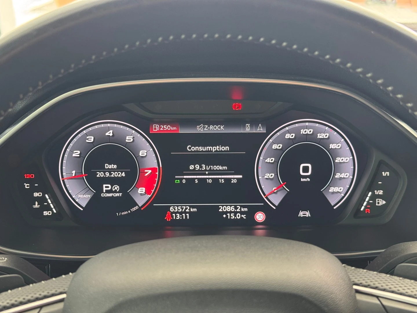 Audi Q3, снимка 9 - Автомобили и джипове - 56421132