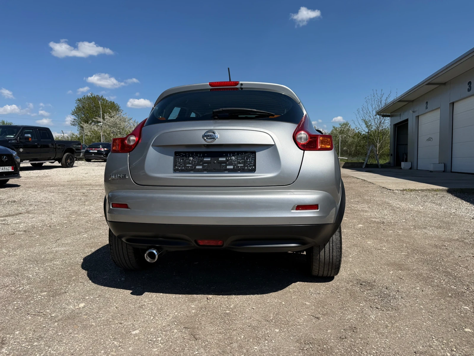 Nissan Juke 1.6i AUTOMAT , снимка 8 - Автомобили и джипове - 54606823