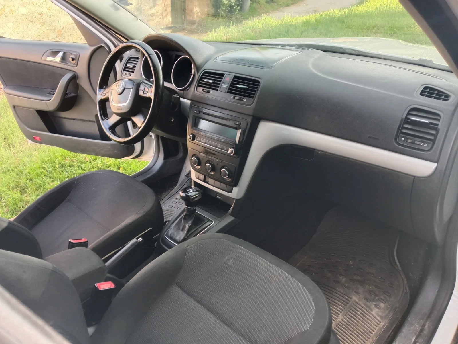 Skoda Yeti 1.2 TSI, регистрирана в гр. Пловдив., снимка 7 - Автомобили и джипове - 54388360