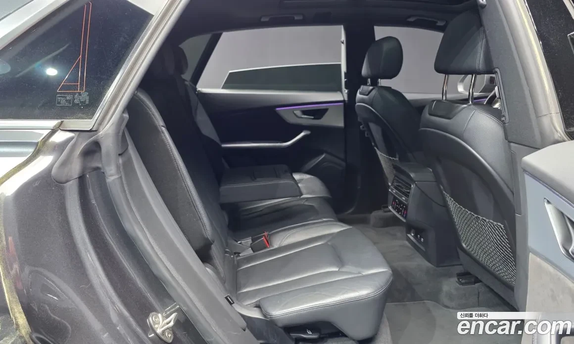Audi Q8 3.0 TDI Quattro, Distronic, HeadUP, Обдух., снимка 10 - Автомобили и джипове - 54700803