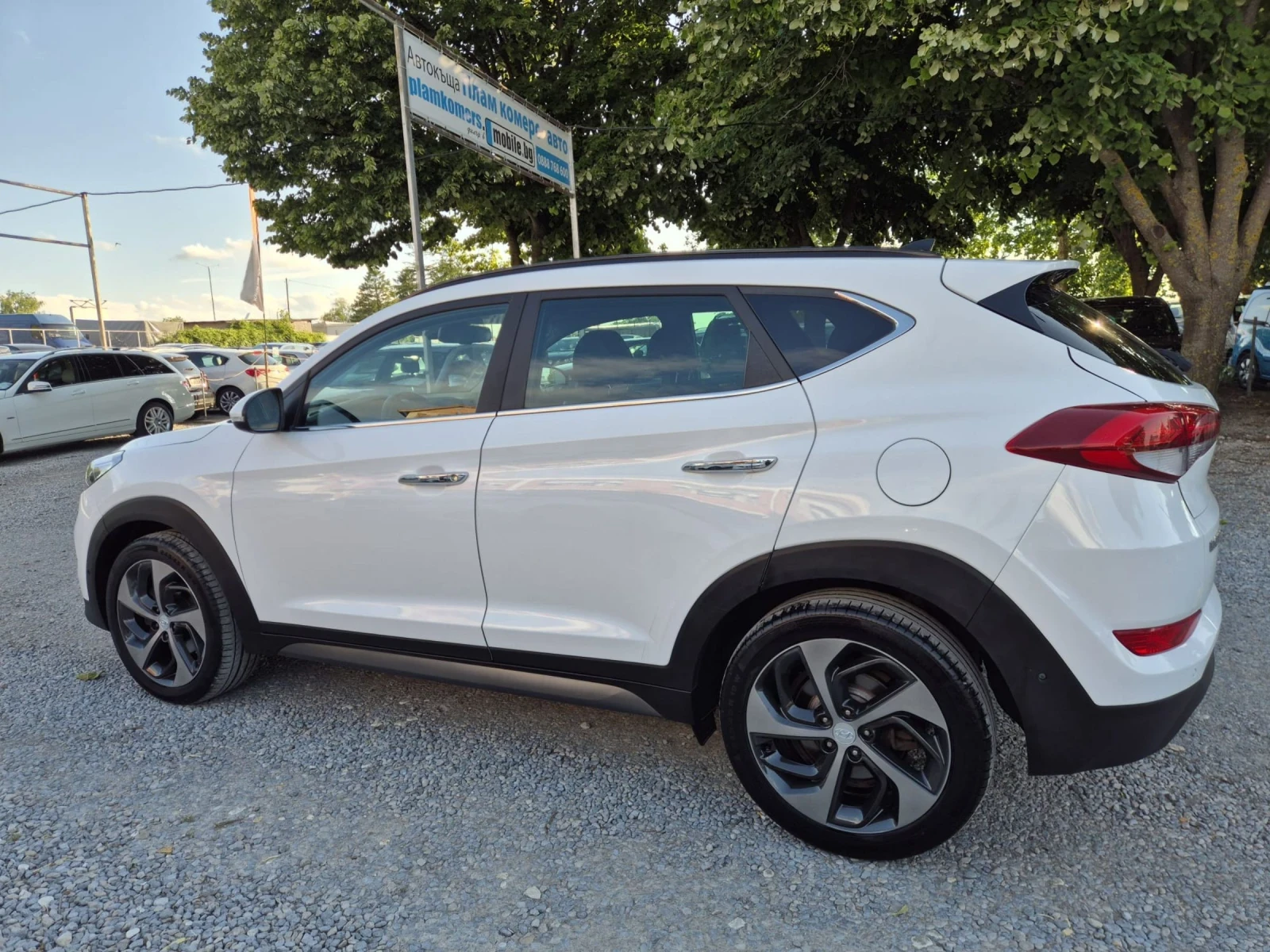 Hyundai Tucson 1.7CRDI-Navi-Panorama, снимка 4 - Автомобили и джипове - 54760935
