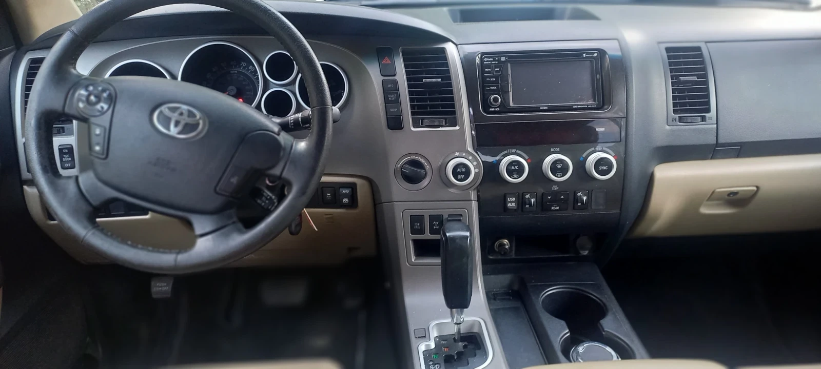 Toyota Sequoia Sr5, снимка 7 - Автомобили и джипове - 54779598