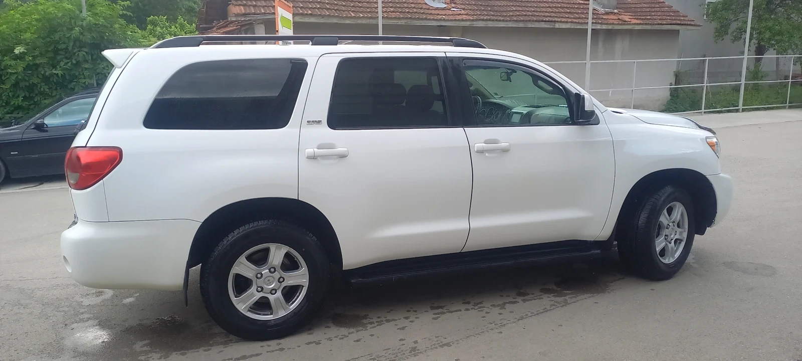 Toyota Sequoia Sr5, снимка 4 - Автомобили и джипове - 54779598
