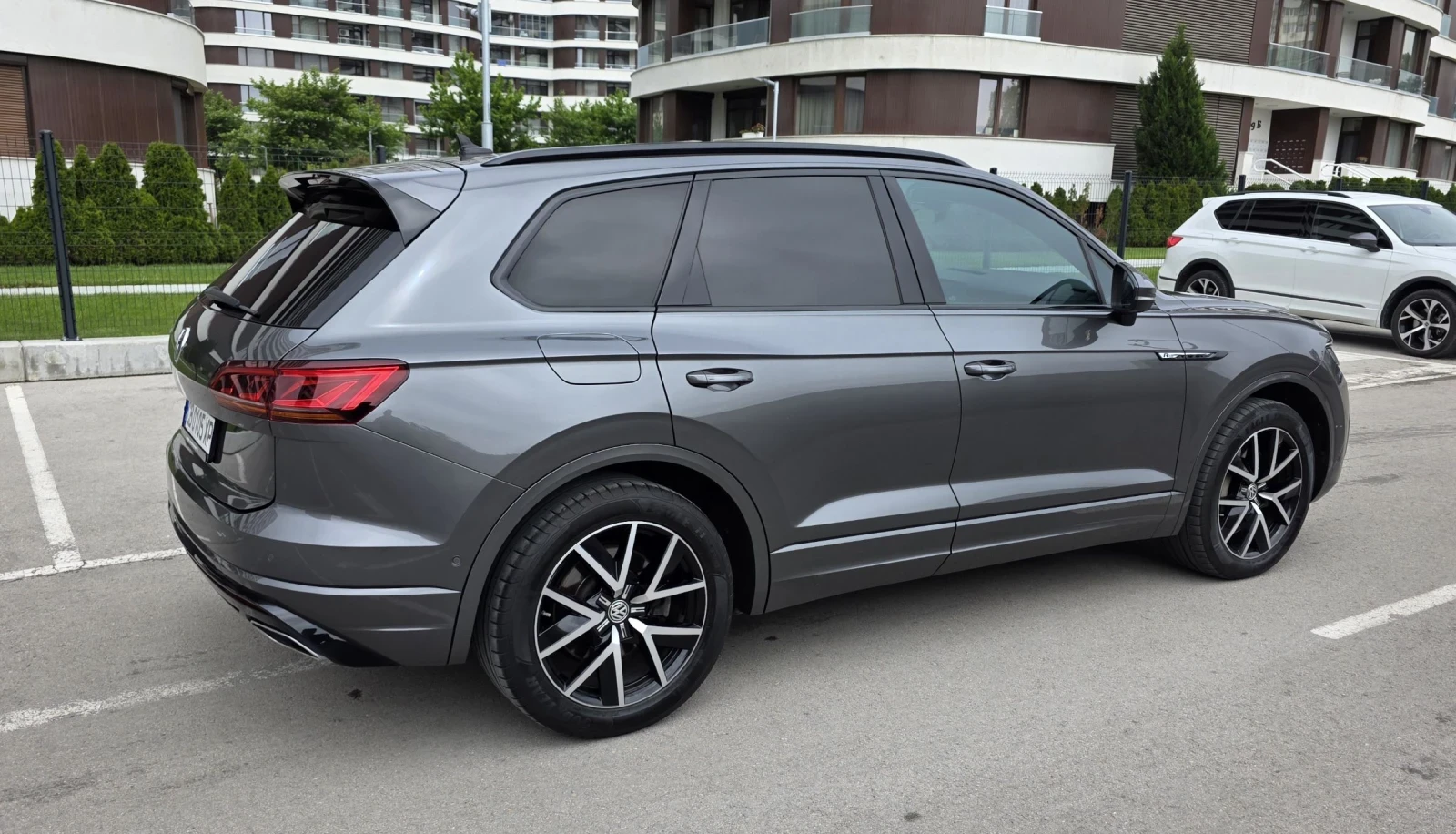 VW Touareg 4.0 TDI V8, снимка 4 - Автомобили и джипове - 54807775