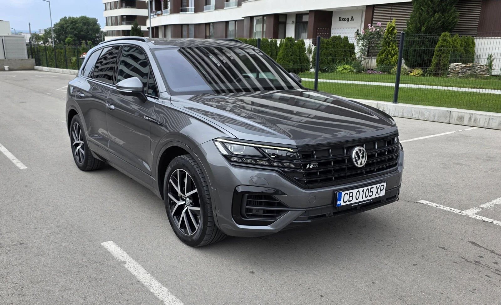 VW Touareg 4.0 TDI V8, снимка 2 - Автомобили и джипове - 54807775