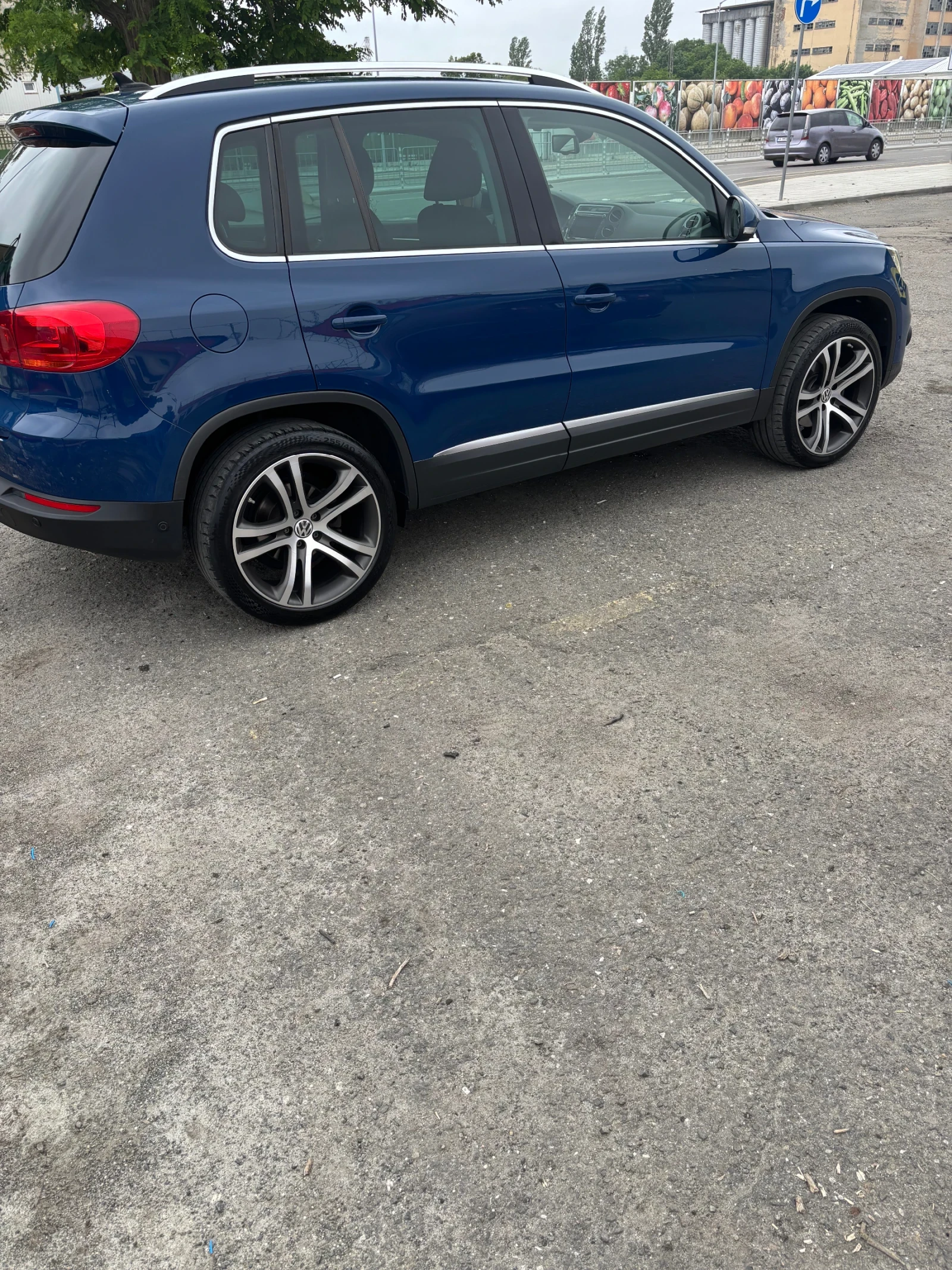 VW Tiguan, снимка 5 - Автомобили и джипове - 56024489