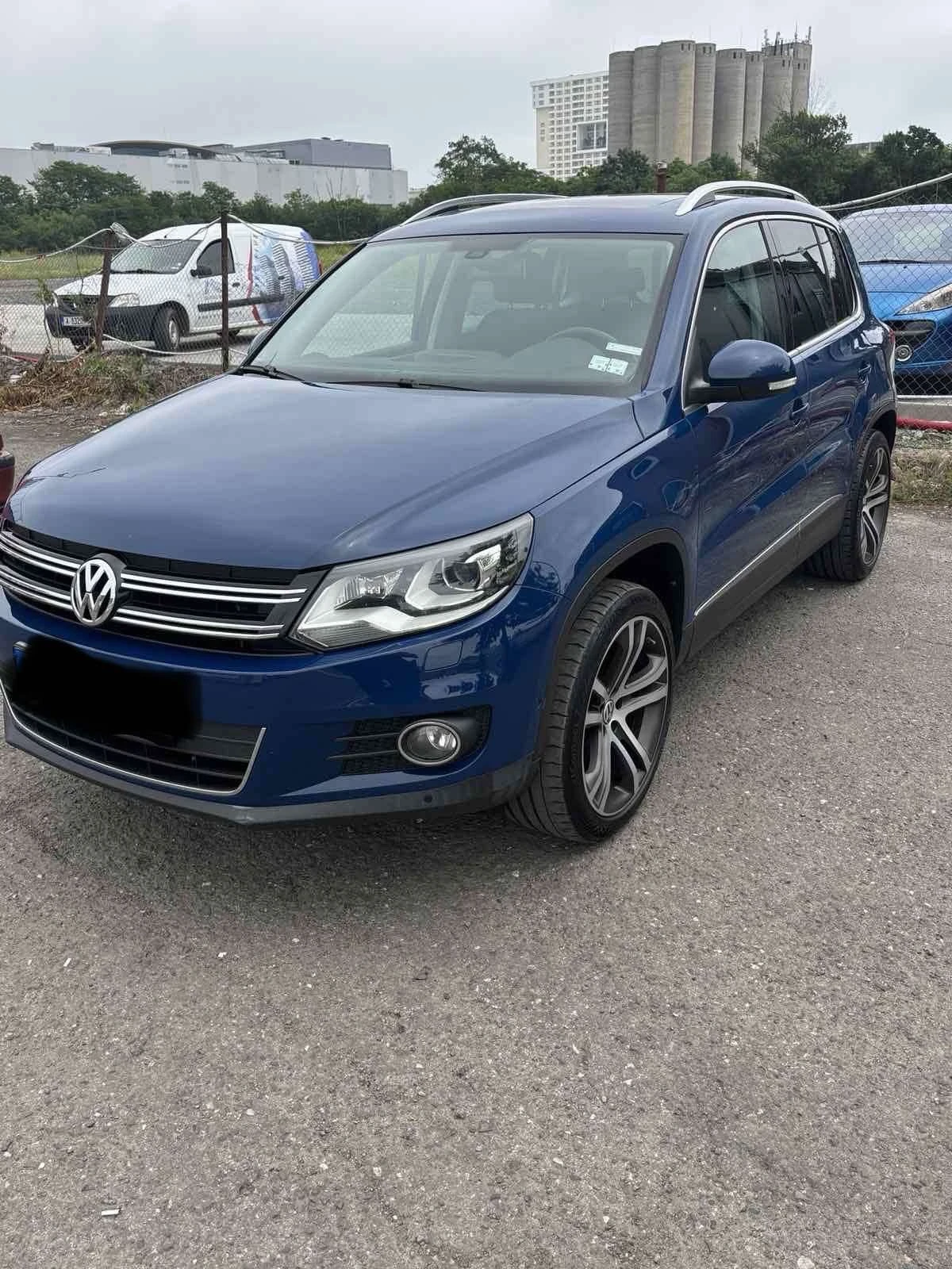 VW Tiguan, снимка 2 - Автомобили и джипове - 56024489