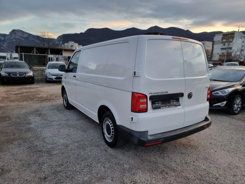 VW Transporter 150 коня, 2.0 TDI, снимка 4 - Бусове и автобуси - 44444710