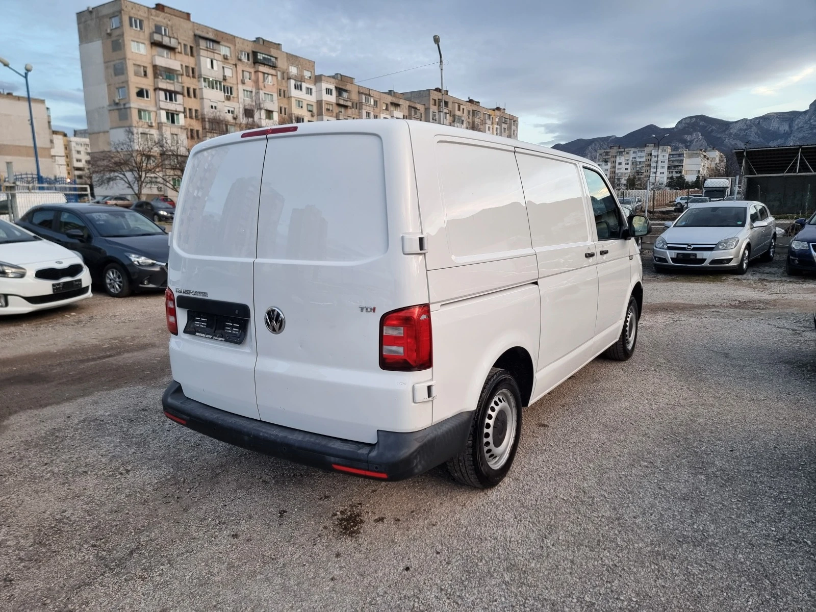 VW Transporter 150 коня, 2.0 TDI - изображение 6